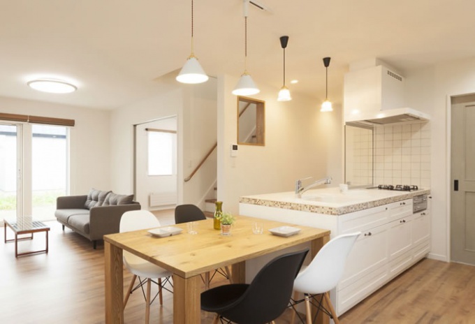 「家を持ちたい」と考え始めて3年。 新築しかイメージになかった Iさんご夫妻は、石山工務店と出会って初めて「リノベーション」という選択肢があることを知りました。