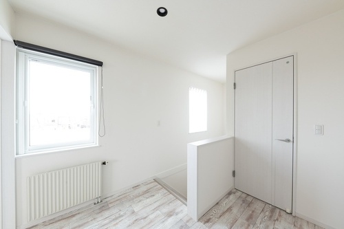 床の色合いも楚々として爽やか。明るく清楚な印象の3階ホール