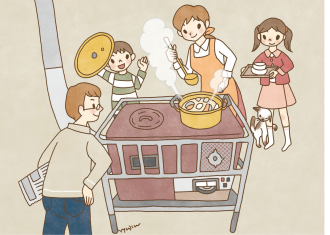 父のビールの肴へとなった捕ってきたエビ