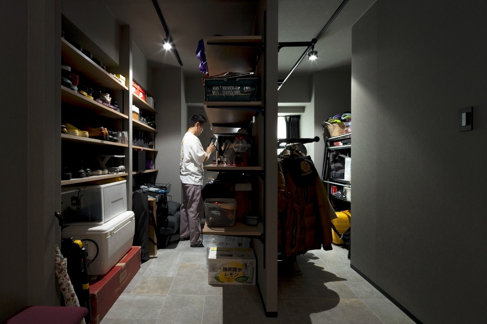 以前の洋室を使った大きな土間収納