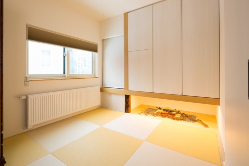 扉を閉じた仏壇