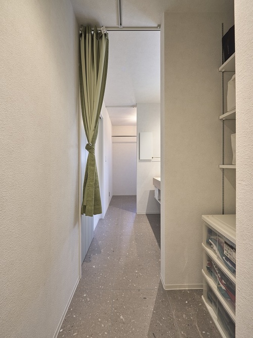 洗濯と物干しがセットのランドリースペース