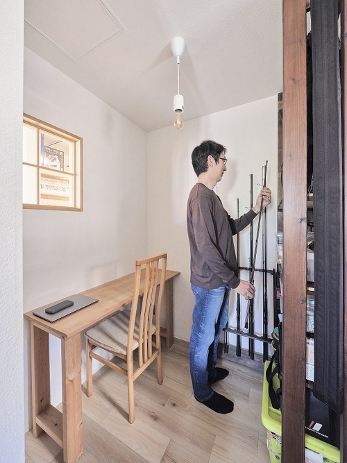 釣り道具もしっかり納まるご主人待望の書斎
