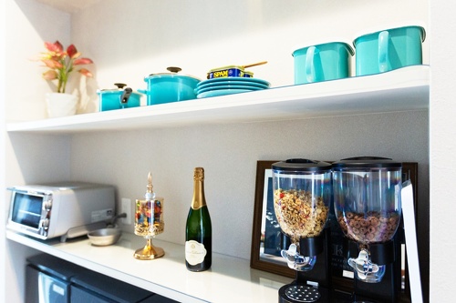 キッチンのオープンな収納