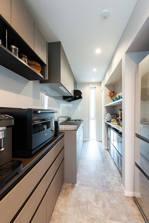 使い勝手よく細かく吟味したキッチン