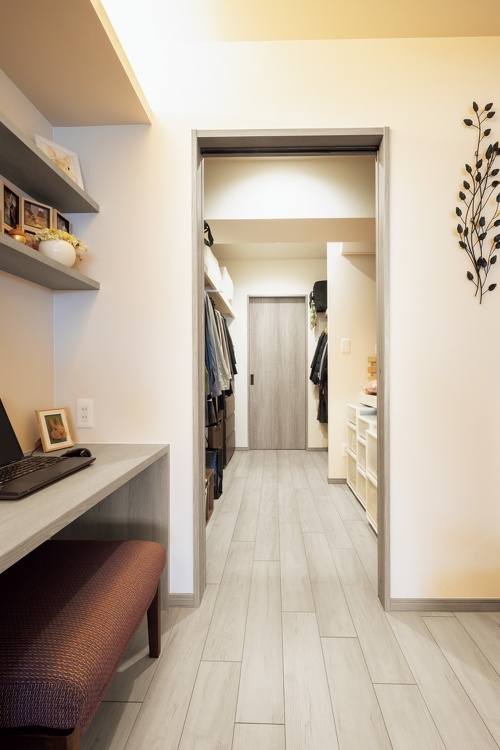 大容量のウォークスルークローゼット