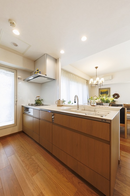 吊戸棚がなくなり、オープンなキッチンになりました