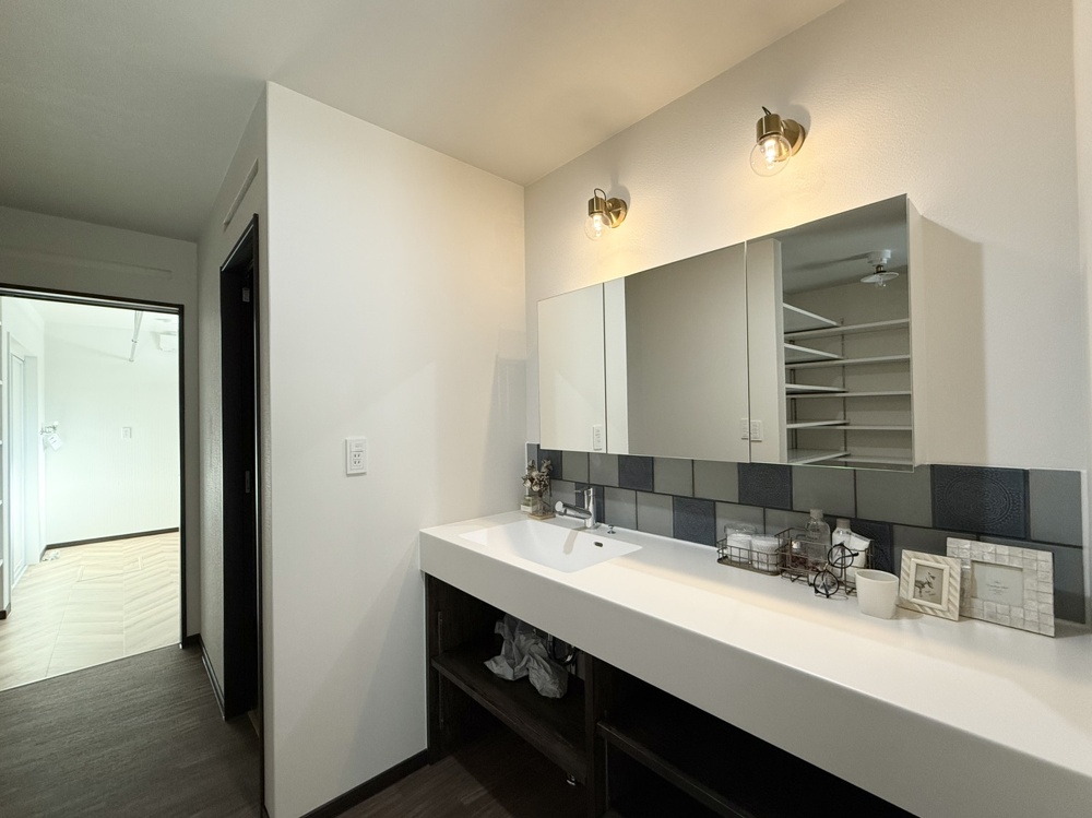 札幌｜リノベーション施工会社｜竹内建設リノベーション事業部_2階建ての実家を平屋にリノベーション完成見学会_洗面イメージ