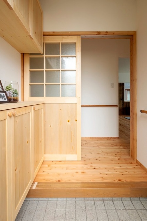 建具もカサシマ住宅のオリジナル製作。昔の民家に見られるような和のデザインが素敵です