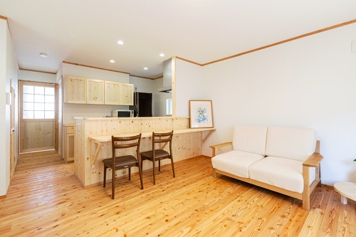 床には断熱材ではなく、遮熱材リフレクティックスを施工