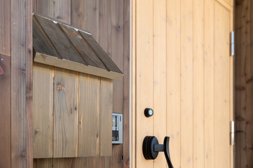 造作のかわいい郵便受け