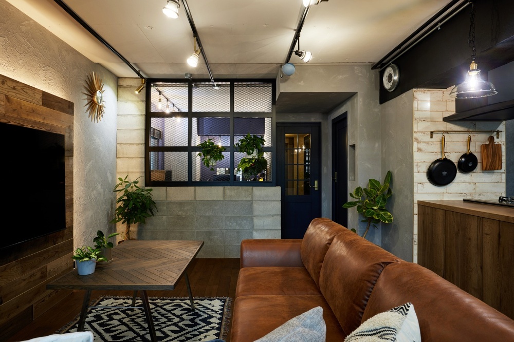 ブロックと金網を仕切りに使用