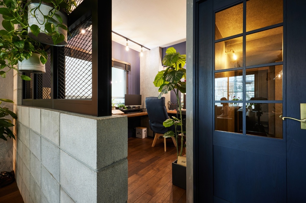 奥はご夫婦のワークスペース