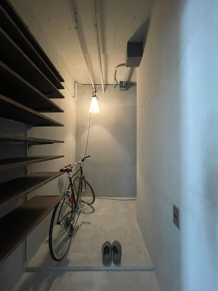 アートホーム札幌支店_中古マンションフルリノベーション OPEN HOUSE_玄関からウォークインクローゼットに続く広い土間