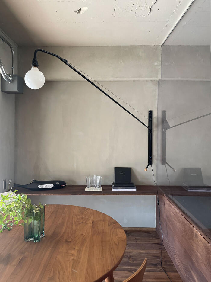 アートホーム札幌支店_中古マンションフルリノベーション OPEN HOUSE_造作の円形ダイニングテーブル