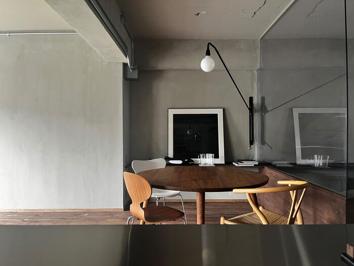 アートホーム札幌支店_中古マンションフルリノベーション OPEN HOUSE_造作の円形ダイニングテーブル