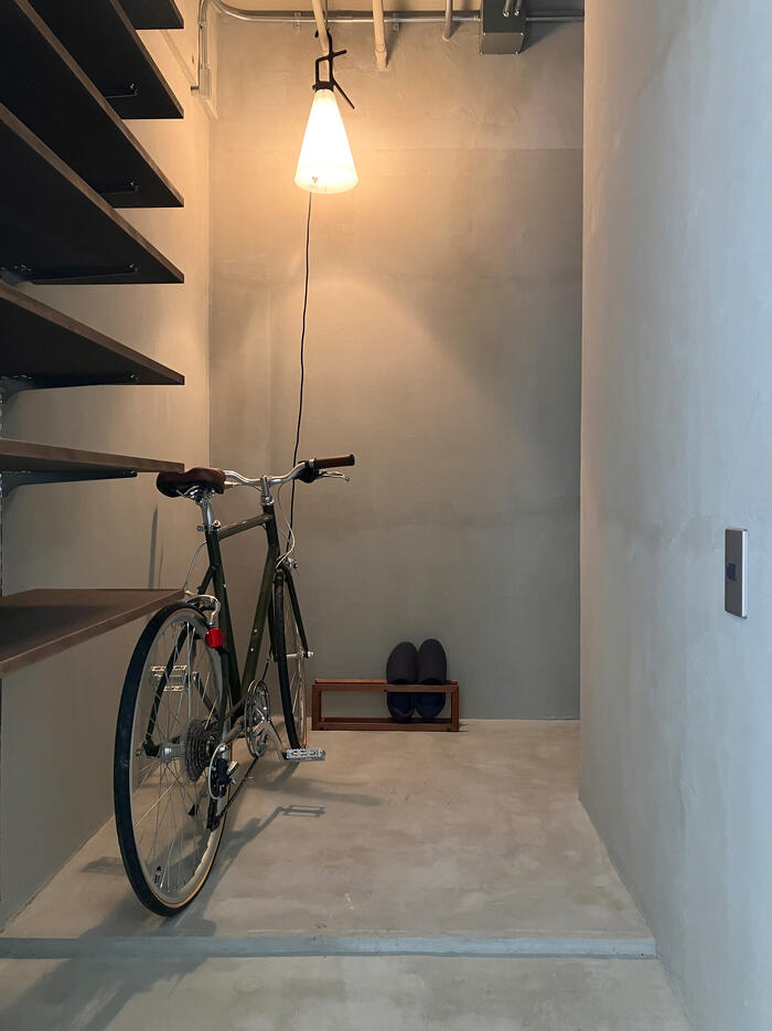 アートホーム札幌支店_中古マンションフルリノベーション OPEN HOUSE_玄関からウォークインクローゼットに続く広い土間