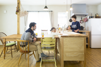 造作キッチンの戸建て中古リノベーション