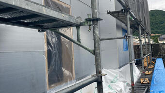 実家を性能向上2世帯リノベーション完成見学会_外壁の断熱改修