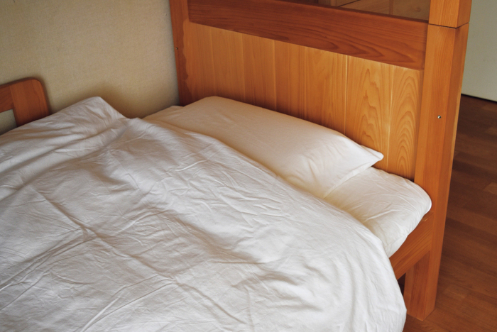 湿度が高い日はほのかにヒノキの香りがします。